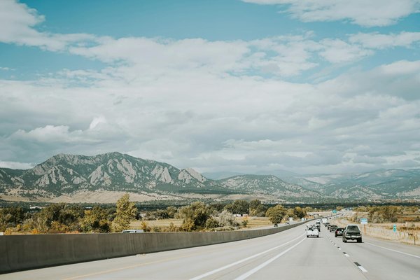 Essential Tips for Adjusting Tire Pressure in Lightweight Vehicles During a UK Heatwave